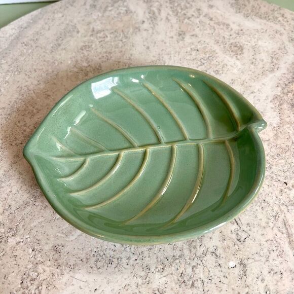 Vintage Leaf Pottery Plate Trinket Dish Sage Green Home Decor Embossed Veins - Picture 1 of 11